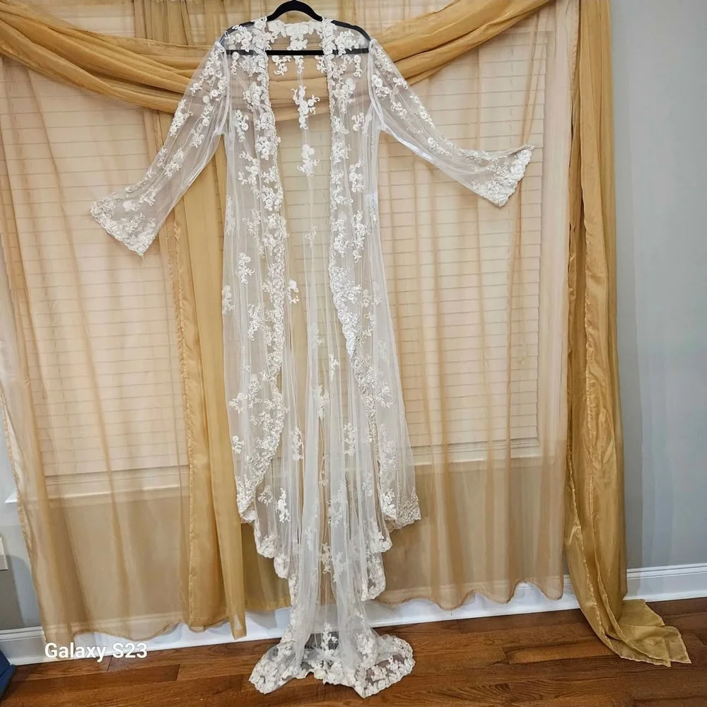 David's Bridal Ivory Lace Long Sleeve Dress - Picture 7 of 10